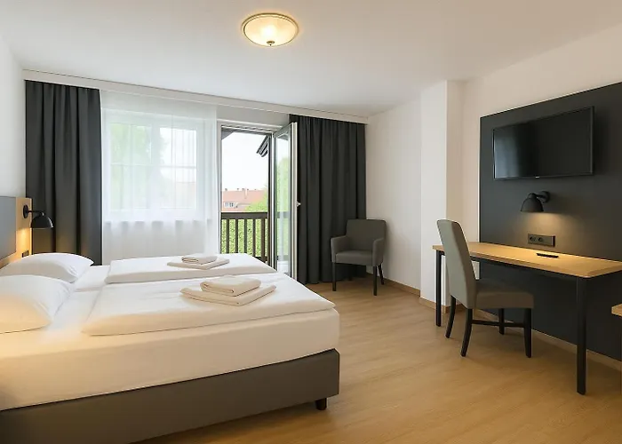 Hotel A8 Im Darchinger Hof - Zwischen Holzkirchen Und - Zwischen Muenchen Salzburg Und Innsbruck - Kurz Vor Dem Irschenberg