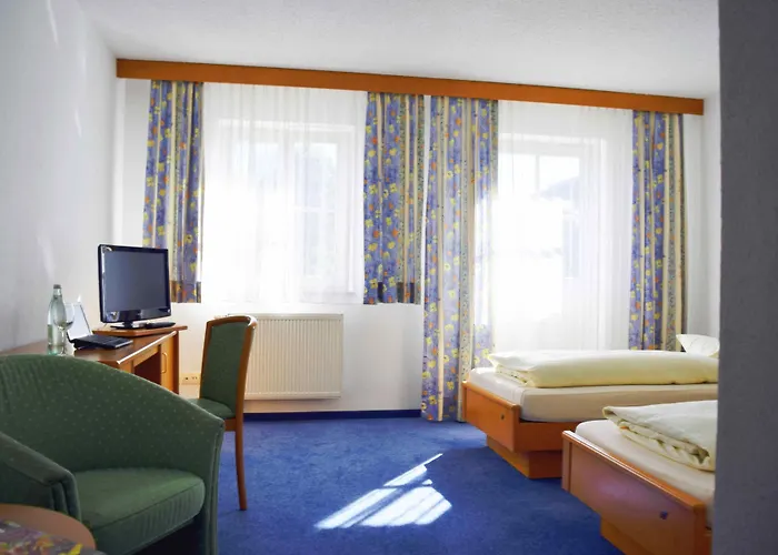 A8 Im Darchinger Hof - Zwischen Holzkirchen Und - Zwischen Muenchen Salzburg Und Innsbruck - Kurz Vor Dem Irschenberg Hotel Weyarn