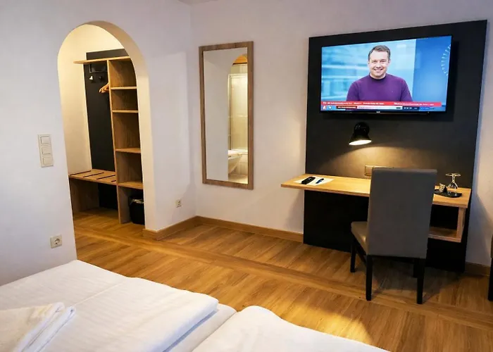 A8 Im Darchinger Hof - Zwischen Holzkirchen Und - Zwischen Muenchen Salzburg Und Innsbruck - Kurz Vor Dem Irschenberg Hotel Weyarn