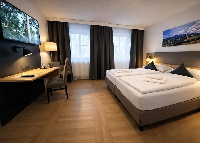 A8 Im Darchinger Hof - Zwischen Holzkirchen Und - Zwischen Muenchen Salzburg Und Innsbruck - Kurz Vor Dem Irschenberg Hotel