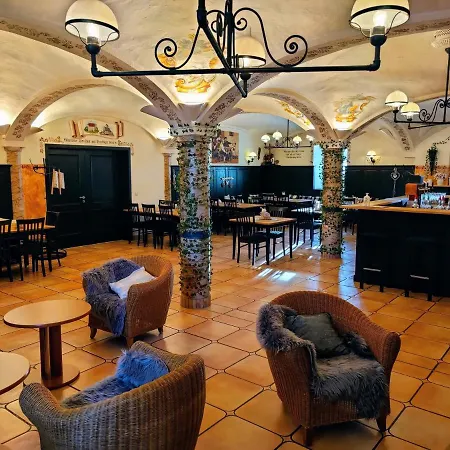 Hotell A8 Im Darchinger Hof - Zwischen Holzkirchen Und - Zwischen Muenchen Salzburg Und Innsbruck - Kurz Vor Dem Irschenberg 3*