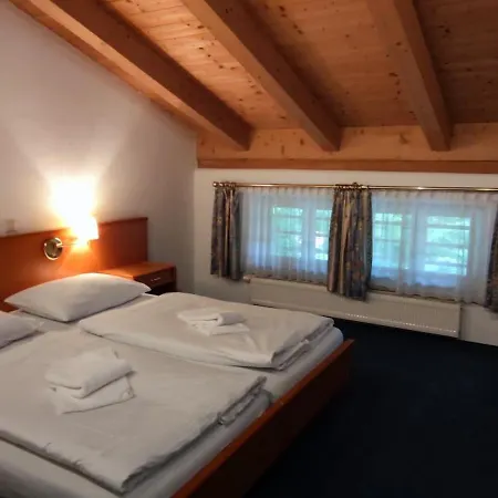 A8 Im Darchinger Hof - Zwischen Holzkirchen Und - Zwischen Muenchen Salzburg Und Innsbruck - Kurz Vor Dem Irschenberg Hotell Weyarn