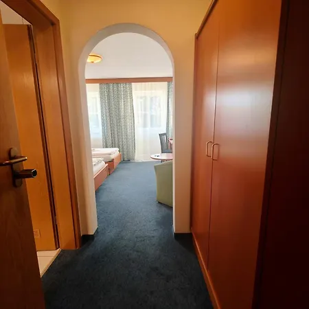 A8 Im Darchinger Hof - Zwischen Holzkirchen Und - Zwischen Muenchen Salzburg Und Innsbruck - Kurz Vor Dem Irschenberg 3* ワイアルン