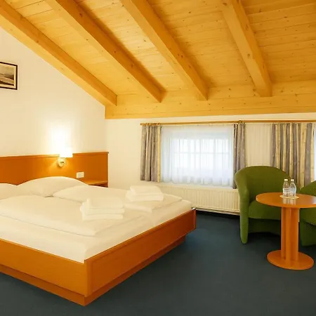 A8 Im Darchinger Hof - Zwischen Holzkirchen Und - Zwischen Muenchen Salzburg Und Innsbruck - Kurz Vor Dem Irschenberg Hotel 3*