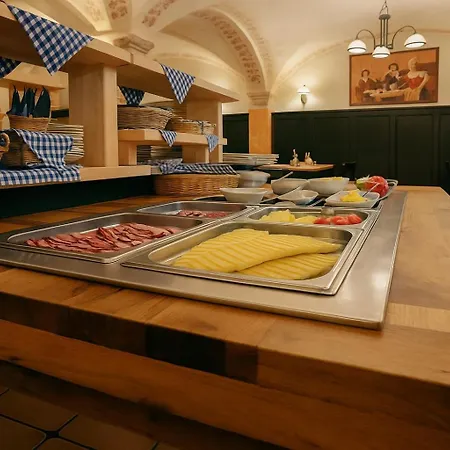Hotel A8 Im Darchinger Hof - Zwischen Holzkirchen Und - Zwischen Muenchen Salzburg Und Innsbruck - Kurz Vor Dem Irschenberg