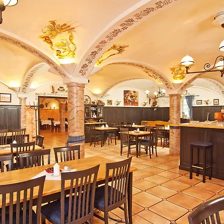 A8 Im Darchinger Hof - Zwischen Holzkirchen Und - Zwischen Muenchen Salzburg Und Innsbruck - Kurz Vor Dem Irschenberg Hotel
