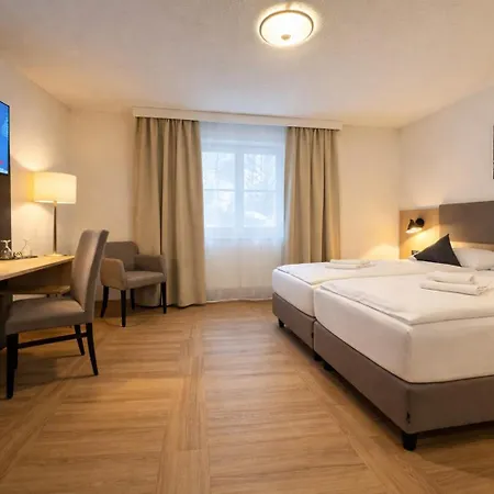 Hotel A8 Im Darchinger Hof - Zwischen Holzkirchen Und - Zwischen Muenchen Salzburg Und Innsbruck - Kurz Vor Dem Irschenberg Weyarn