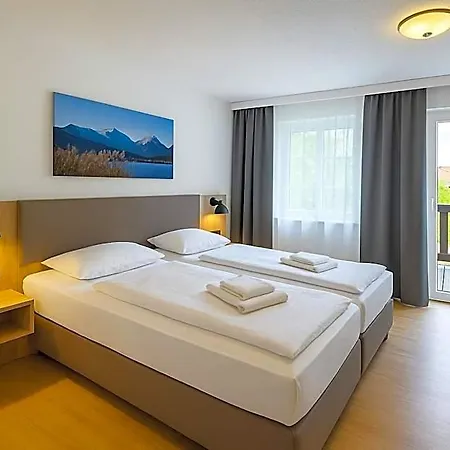 A8 Im Darchinger Hof - Zwischen Holzkirchen Und - Zwischen Muenchen Salzburg Und Innsbruck - Kurz Vor Dem Irschenberg Hotel