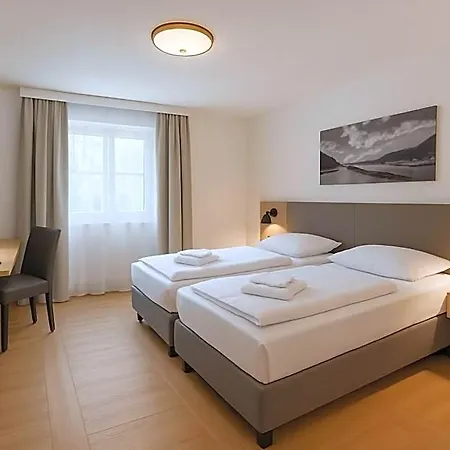 A8 Im Darchinger Hof - Zwischen Holzkirchen Und - Zwischen Muenchen Salzburg Und Innsbruck - Kurz Vor Dem Irschenberg Hotel 3*