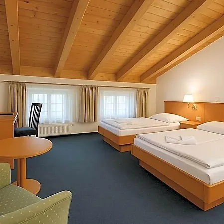 A8 Im Darchinger Hof - Zwischen Holzkirchen Und - Zwischen Muenchen Salzburg Und Innsbruck - Kurz Vor Dem Irschenberg Hotel Weyarn